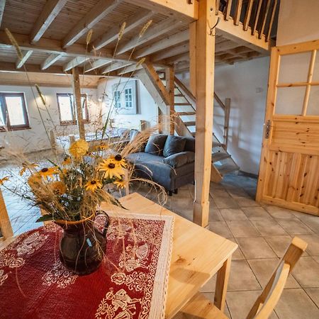 Vinny Sklep Kovarna - Nad Presovnou Rohatec Экстерьер фото