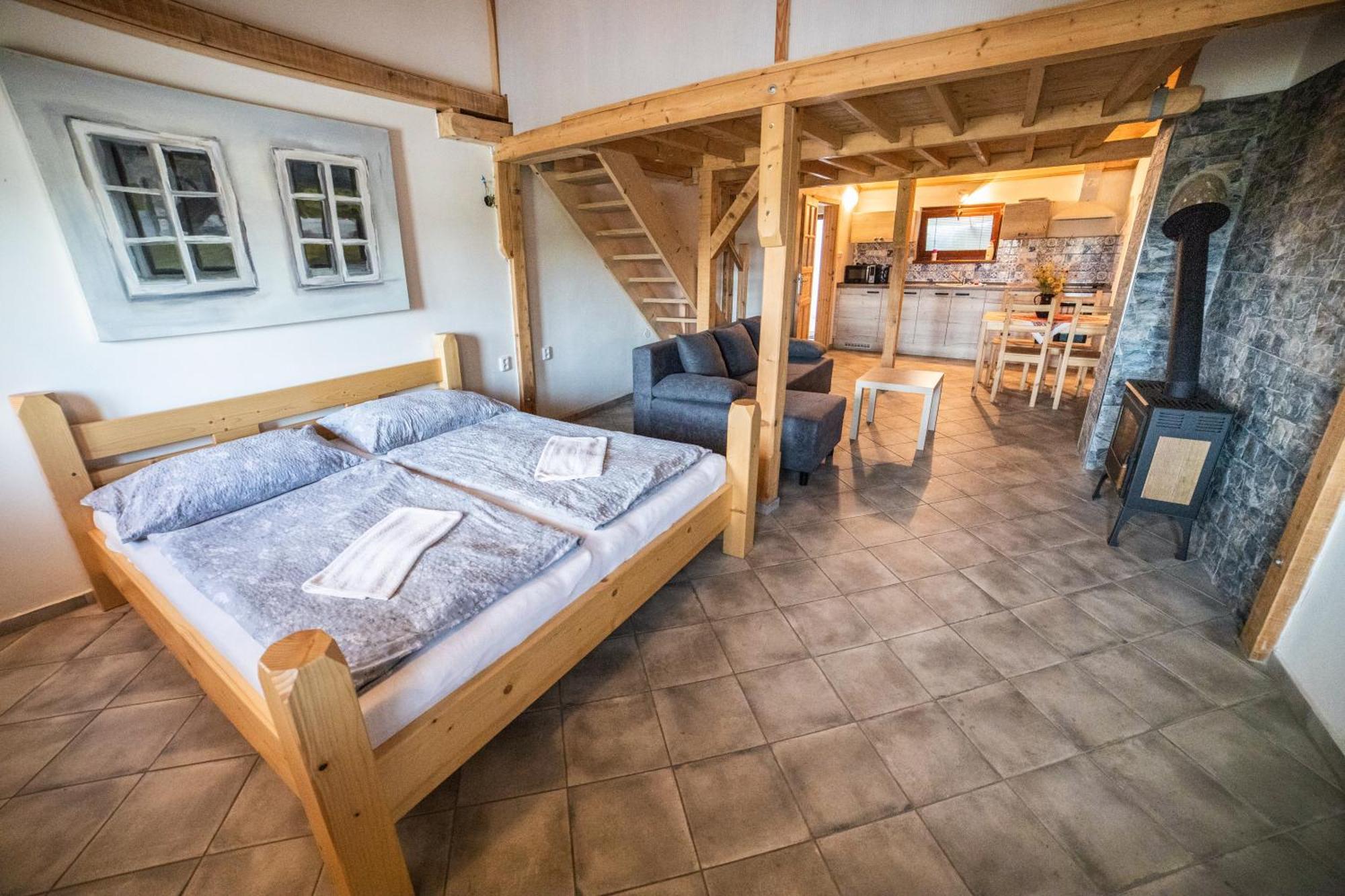 Vinny Sklep Kovarna - Nad Presovnou Rohatec Экстерьер фото